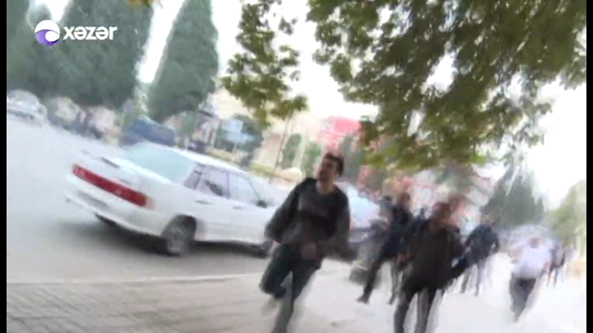 Gəncə sakinləri qorxu içinde qaçırlar - VİDEO