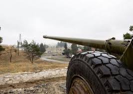 Düşmənin atdığı artilleriya mərmisi Bərdədə çörək zavodunun yaxınlığına düşüb - VİDEO