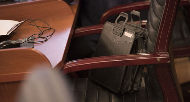 Üç mindən çox namizəd direktor olmaq üçün müraciət edib