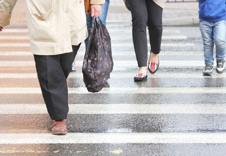 Bakıda ana və azyaşlı qızını motosiklet vurdu