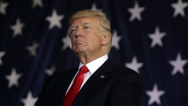 Tramp Rusiya ilə “əlaqələri” barədə bütün məlumatları məxfiləşdirməyə icazə verdi