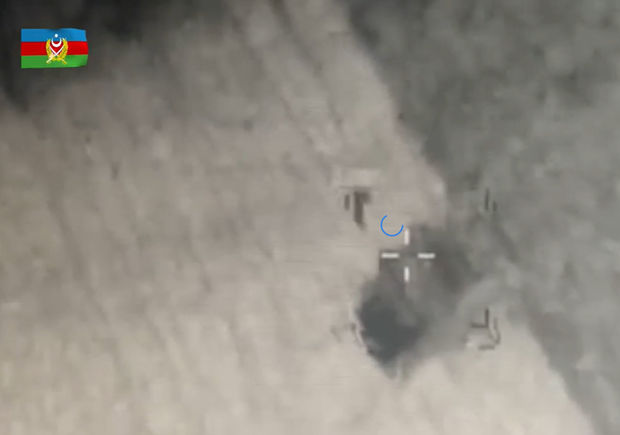 Düşmən texnikalarının məhv edilməsinin yeni görüntüsü - VİDEO