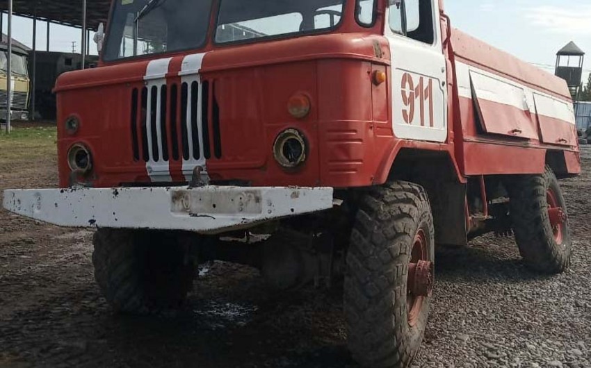 Ermənilər bir neçə hərbi texnikanı və yanğınsöndürən maşını ataraq qaçdılar - VİDEO