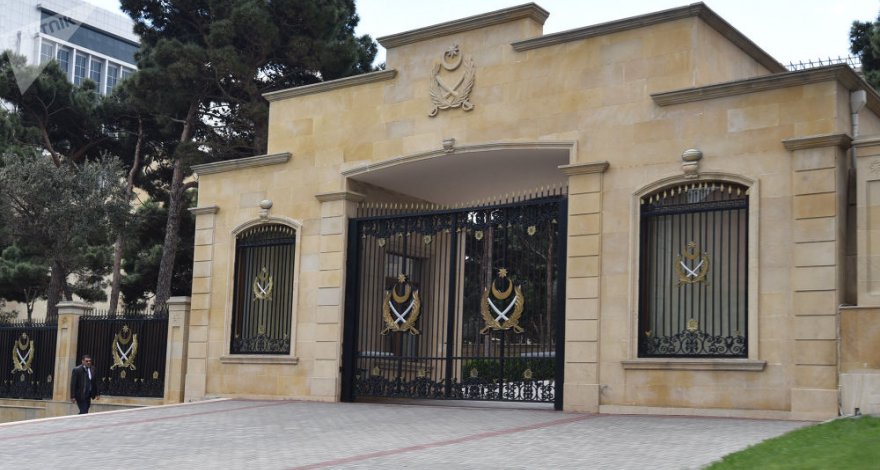 Минобороны Азербайджана: Личный состав ВС Армении в Ханкенди эвакуируется