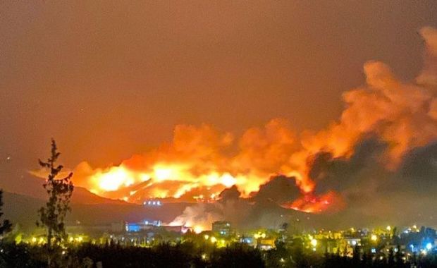 Türkiyədə terrorçuların meşəyə od vurması kameraya düşdü - ANBAAN VİDEO