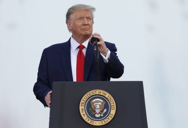 Tramp xəstəxanadan “Superman” kimi çıxmaq istəyib