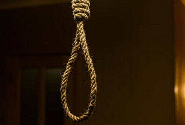 Rusiyada məktəb müəllimi dörd yaşlı oğlunu asdı