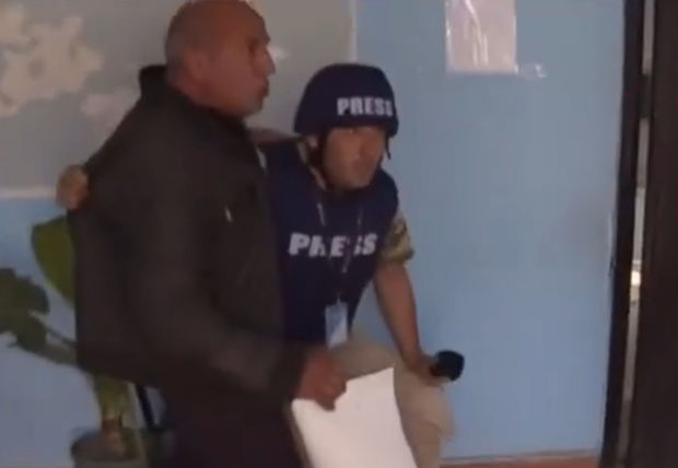 Вооруженные силы Армении стреляют по журналистам - ВИДЕО