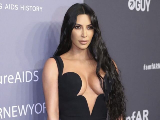 Erməni əsgərlərindən Kim Kardaşyana: