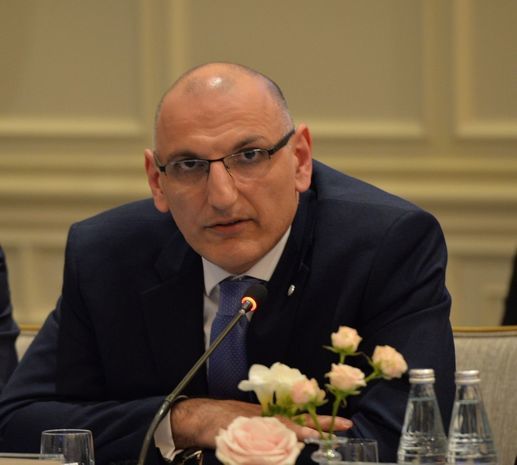 Elçin Əmirbəyov Hindistan televiziyasına Ermənistanın Gəncəyə növbəti raket zərbələrindən danışdı