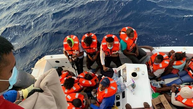 Atlantik Okeanında batan gəminin bütün üzvləri xilas edilib