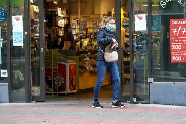 Daha bir ölkədə koronavirus qadağaları sərtləşdirilir