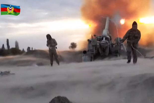 Nazirlik artilleriya atışlarının görüntülərini yaydı - VİDEO