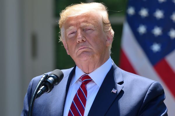 Trampın Çində bank hesabına dair məlumatlar yayıldı