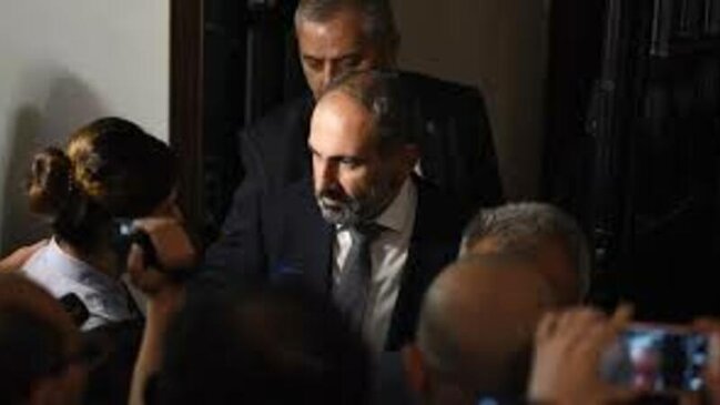 Paşinyanı parlamentdən qovdular