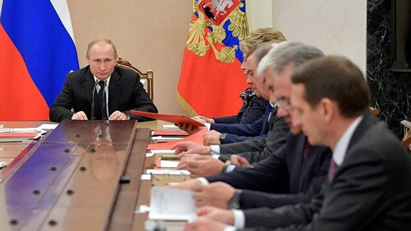 Putin Qarabağla bağlı Təhlükəsiz Şurasının topladı