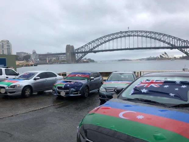 Azərbaycanlıların Sidneydə keçirilən etiraz aksiyasına erməni əsilli şəxslər mane olmağa cəhd ediblər - FOTO