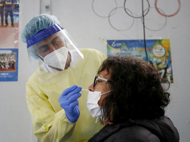 Böyük Britaniyada koronavirusa yoluxanların sayı bir milyonu ötüb