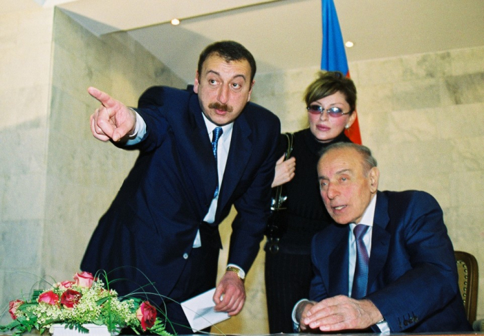 Bütövləşmiş bir  Əqidə, bir Amal...