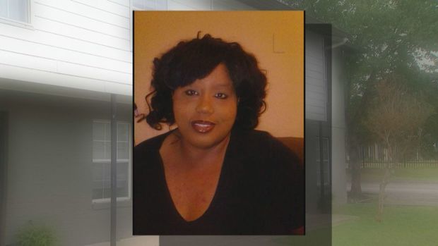 Övladları iki il analarının çürüyən meyidi ilə yaşadılar - FOTO