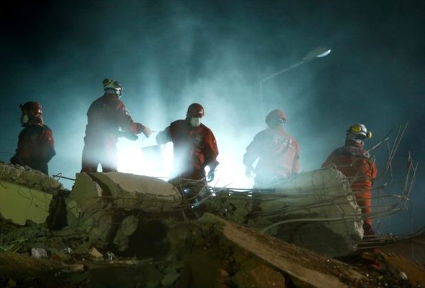 İzmirdə axtarış-xilasetmə işləri başa çatdı - VİDEO