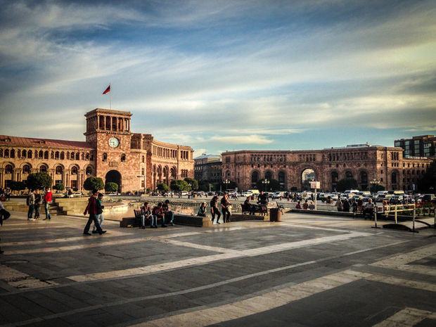 Ermənistanın kəsirləri genişlənir - FOTO