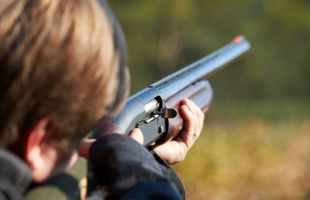 Rusiyada yeniyetmə uşağı güllələdi