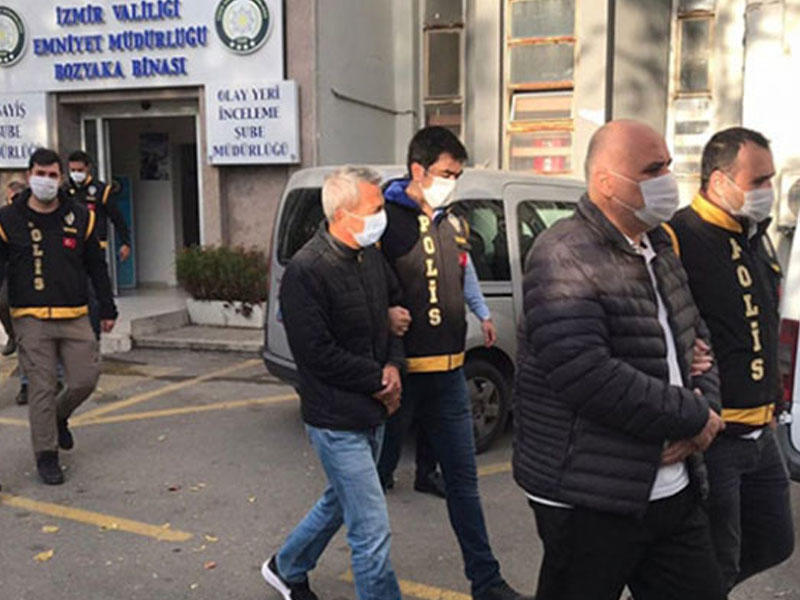 İzmirdə zəlzələdə dağılmış evləri tikənlər həbs edildilər