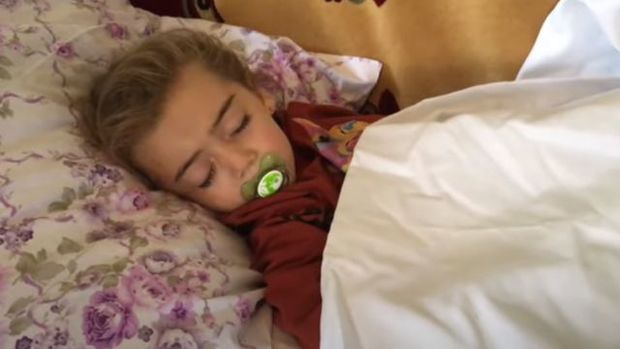 Ombudsman Gəncə terrorunda valideynlərini itirən Xədicə ilə bağlı məlumat yaydı