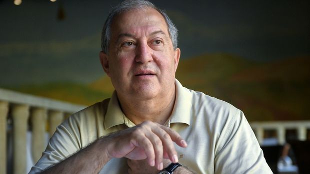 Ermənistan prezidenti: “Təslim olduğumuzu KİV-dən öyrəndim”