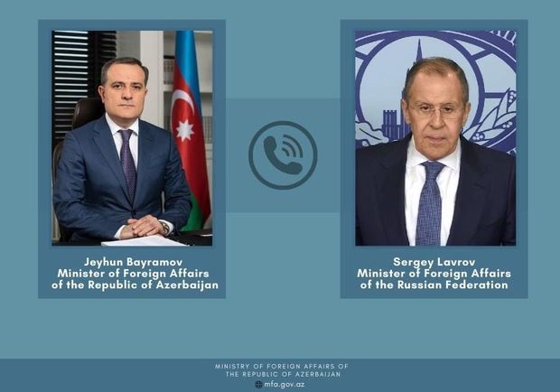 Состоялся телефонный разговор между Джейхуном Байрамовым и Сергеем Лавровым