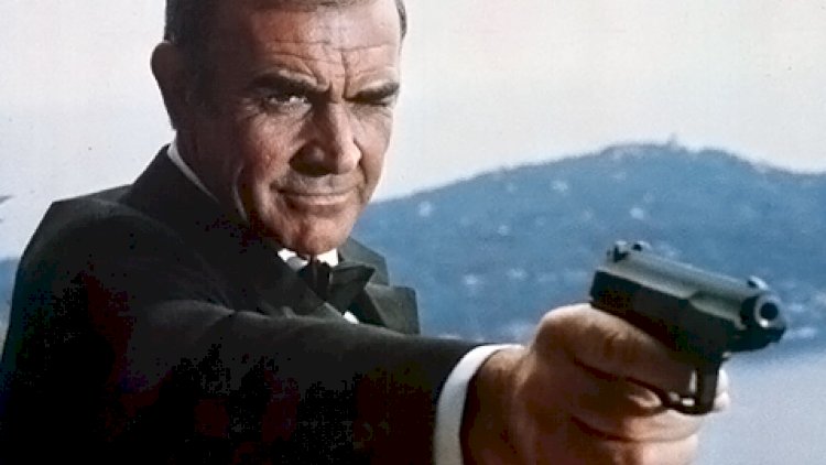 Ceyms Bondun tapançası 200 min dollara hərraca çıxarıldı