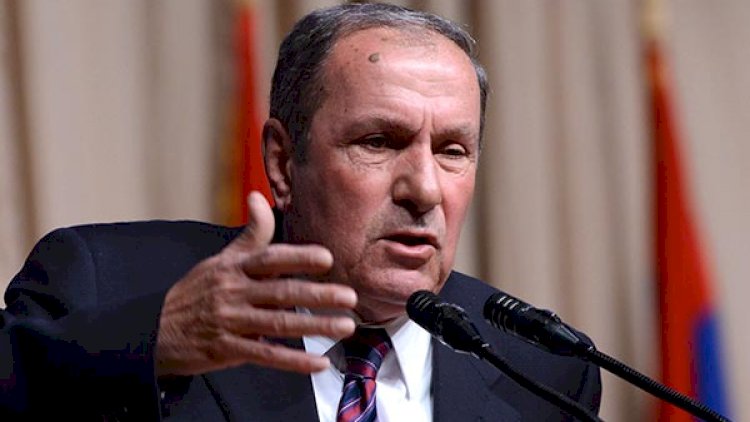 Petrosyan Paşinyan iqtidarını “atəşə tutdu”