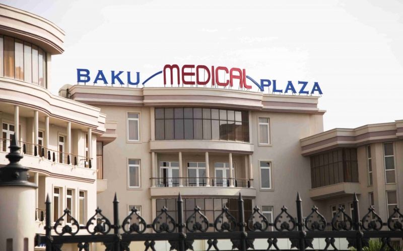 “Baku Medical Plaza” cəbhəyə hərbiçinin 2 aylıq övladını ödənişə görə 4 saata yaxın girov saxladı