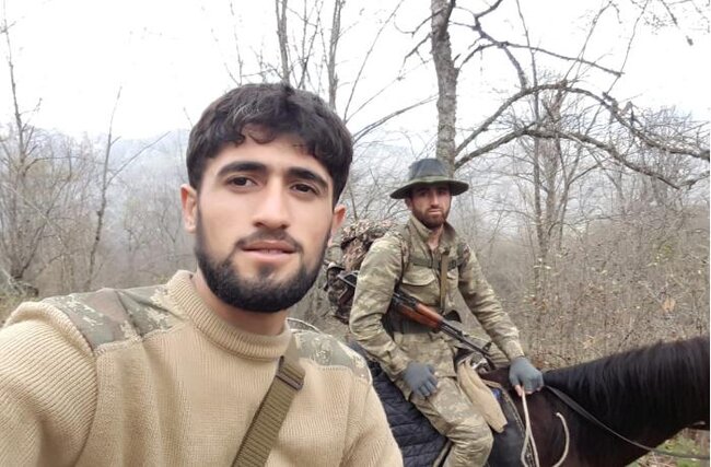 Şuşada ilk cümə namazını qıldıran əsgər: 