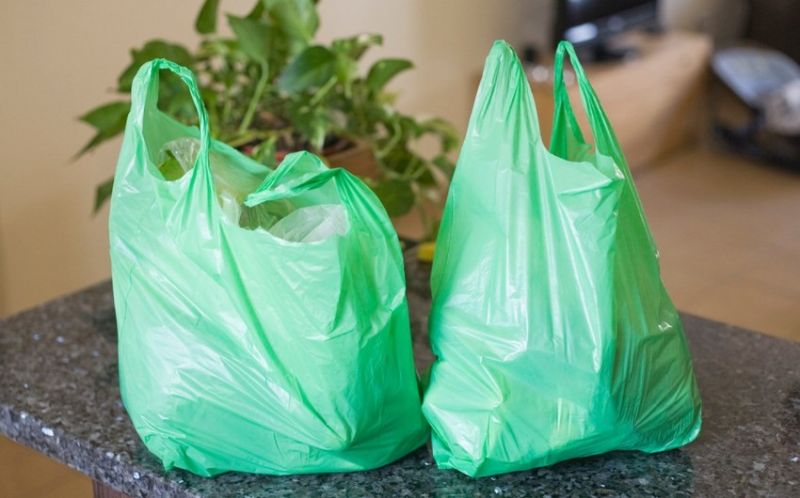 Gələn ildən polietilen torbalar və plastik stəkanların satışı qadağan edilir