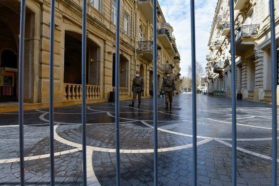 В Азербайджане вступили в силу новые ограничения в связи с коронавирусом