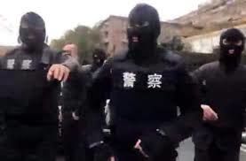 СМИ Армении: Разгонявшие акции протеста в Ереване люди в масках - не полицейские, а охранники олигархов