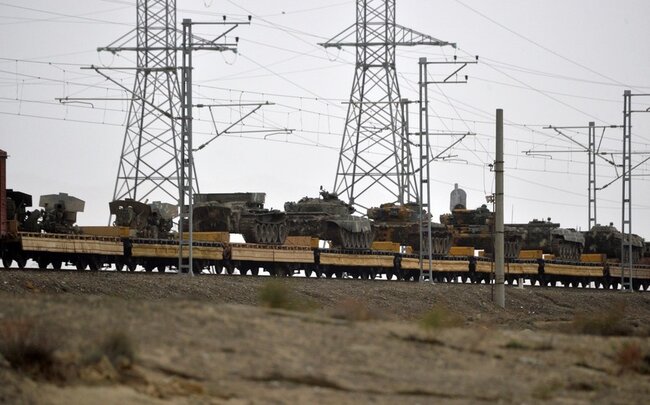 Düşməndən qənimət kimi götürülən texnikalar Bakıya GƏTİRİLİR - FOTO