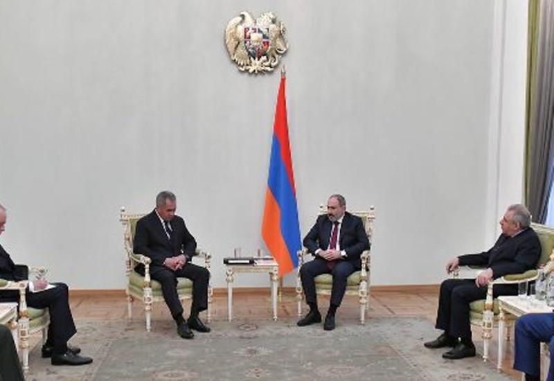 Пашинян оскорбил российскую делегацию в Ереване - где флаг? - ФОТО - ВИДЕО