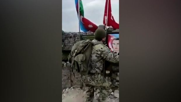 Азербайджанский флаг развевается в селе Хыдырлы Агдамского района - ВИДЕО