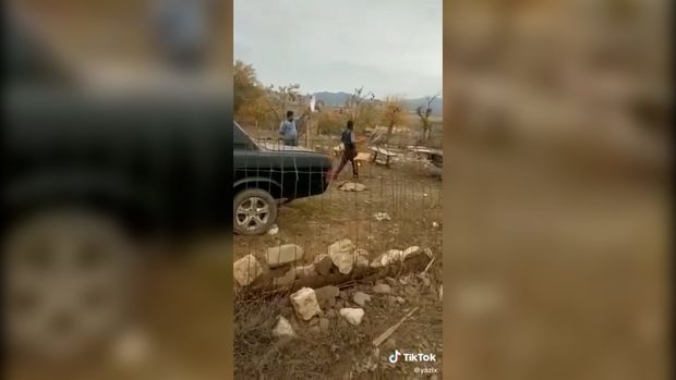 Ermənilər ağ bayraq qaldırıb qaçır - VİDEO