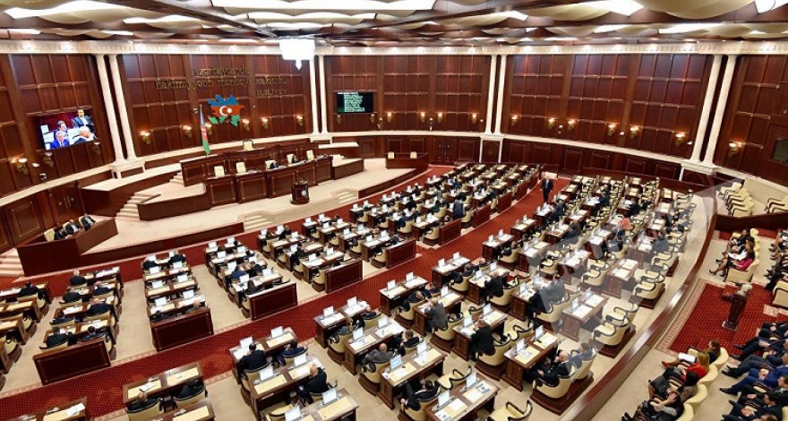 Будет создана комиссия для подготовки текста заявления протеста против резолюции, принятой Сенатом Франции