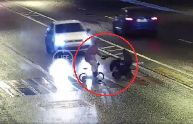 Ana qaydalara əməl etsə də, azyaşlı övladlarını qəzadan qoruya bilmədi - VİDEO