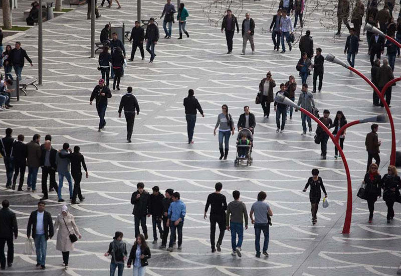 Жителей Баку просят не выходить из дома завтра