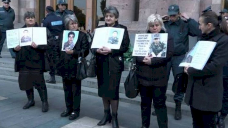 Yerevanda əsgər anaları növbəti aksiya keçirir