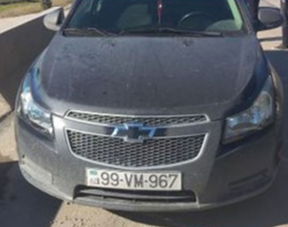 Sürücü təhlükəli manevrlər etdi, uşağı boğub xəsarət yetirdi - VİDEO