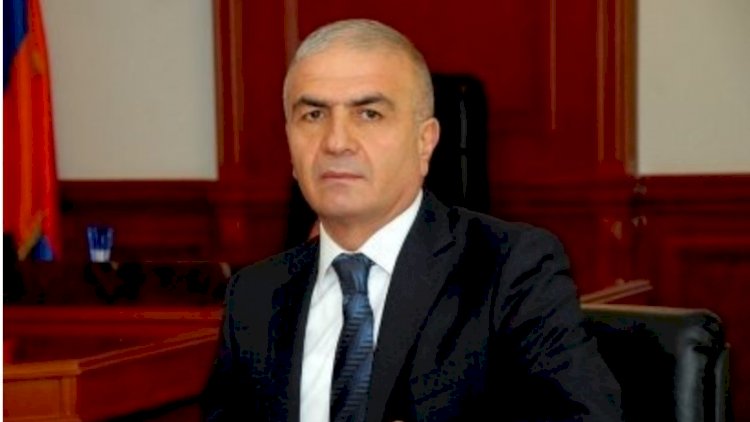 Ermənistanda qubernator da istefa verdi
