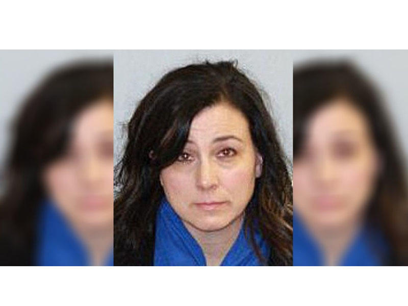 Şagirdi ilə əlxaqsızlıq edən qadın müəllim saxlanılıb - FOTO