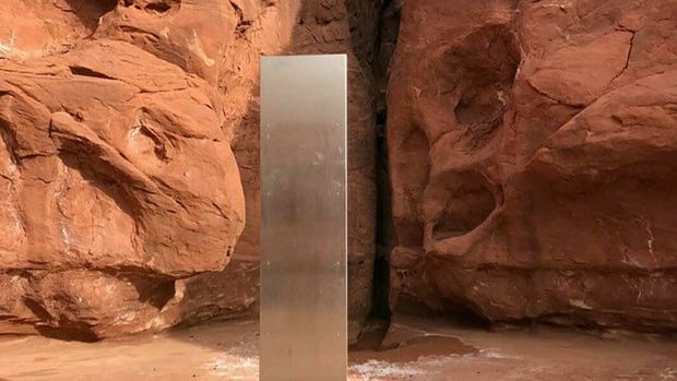 В США появился еще один загадочный монолит - ФОТО